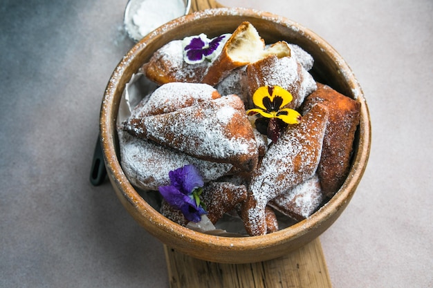 Mandazi é uma comida de rua da áfrica oriental ligeiramente doce