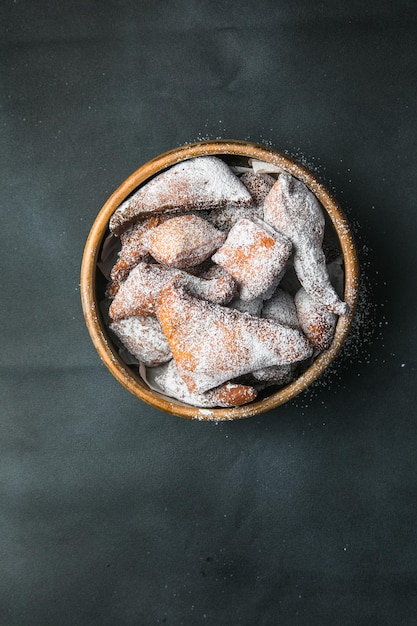 Foto mandazi es una comida callejera ligeramente dulce de áfrica oriental