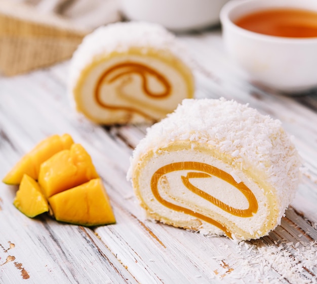 Mango-Fruchtkuchen mit Tee für Gourmet-Dessert