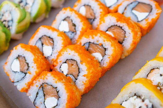 Foto mango-maki-rollenstücke hautnah