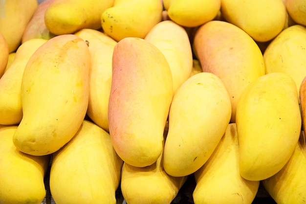 Mangos maduros.