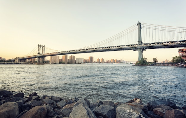 Manhattan Bridge bei Sonnenuntergang