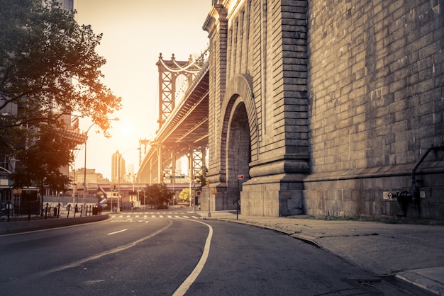 Manhattan-Brücke bei Sonnenuntergang, New York