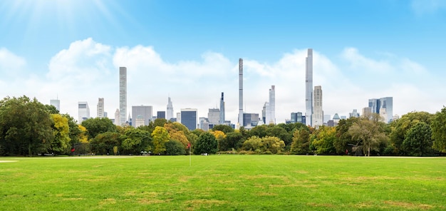 Manhattan-Wolkenkratzer und Central Park