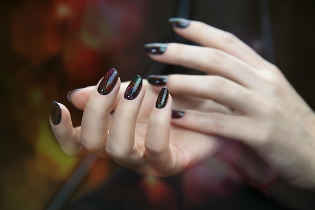 manicura oscura