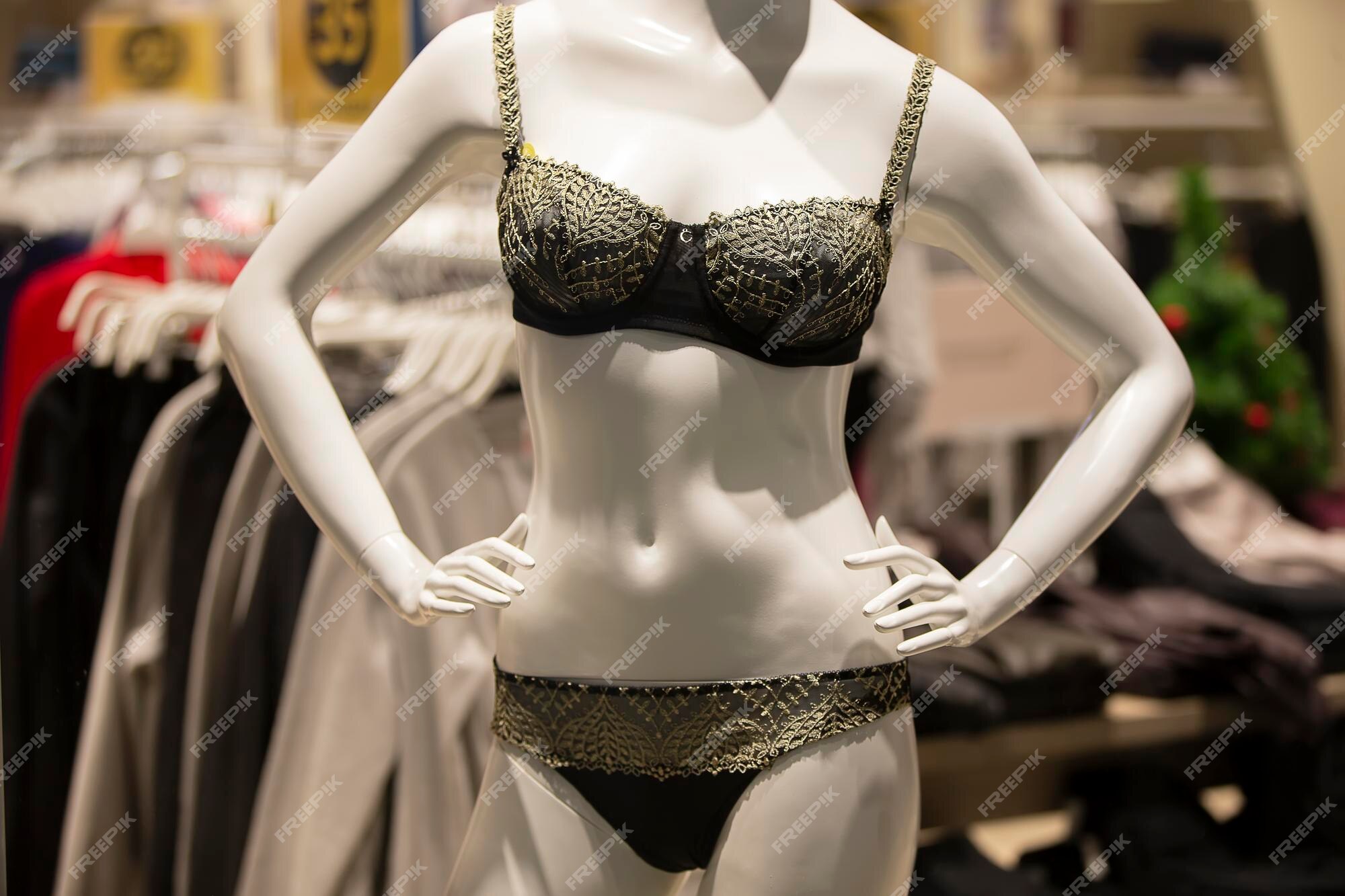 Maniquí de femenino en sujetador tienda de lencería | Foto Premium