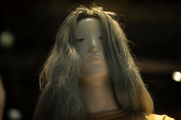 Foto mannequin mit frisur frauen haar perücke auf figur des kopfes stil demonstration