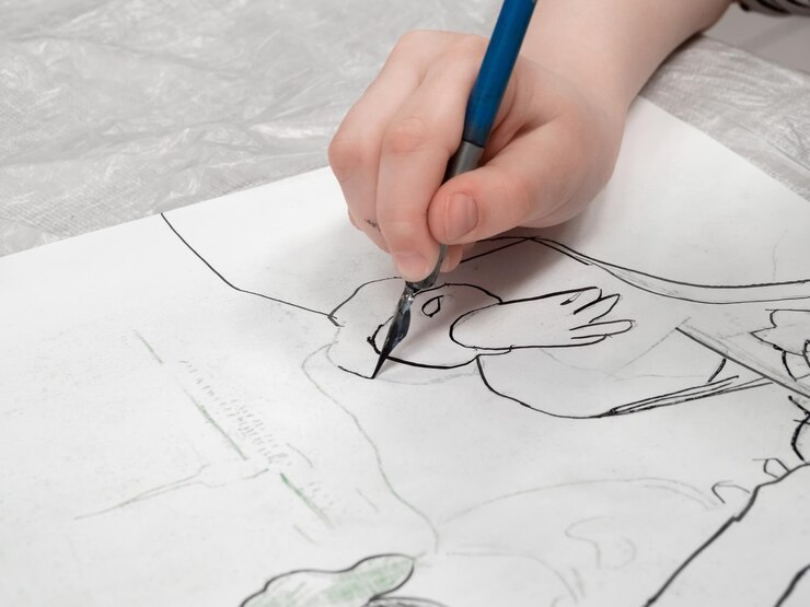 Foto mano con un bolígrafo dibuja líneas con tinta caligrafía de colegial realiza una tarea en el lugar de trabajo concepto de educación infantil enseñanza de habilidades y conocimientos