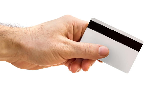 Mano de hombre con tarjeta de crédito aislada en blanco