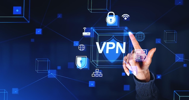 Mano de mujer usando interfaz VPN