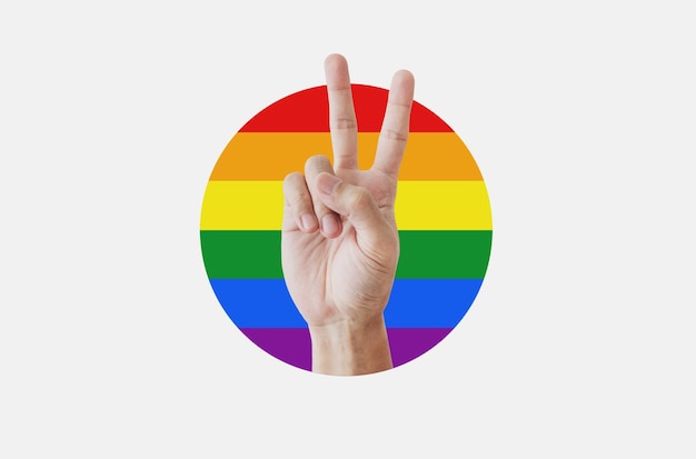 Mano que muestra la victoria de la paz signo de la mano conceptos del orgullo gay LGBT