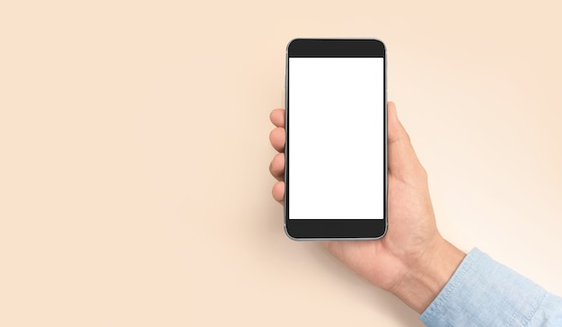 Mano que sostiene el dispositivo de teléfono inteligente y la pantalla táctil