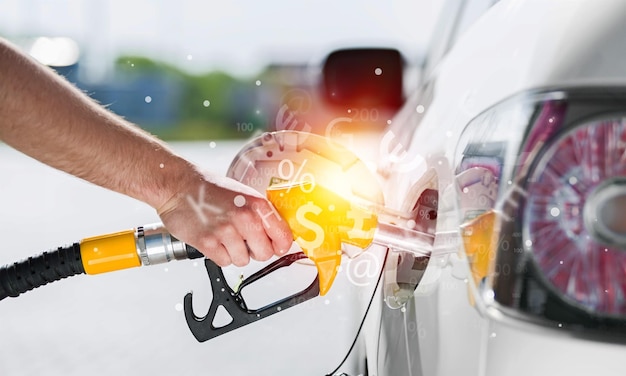 Foto mano sostiene la bomba de combustible