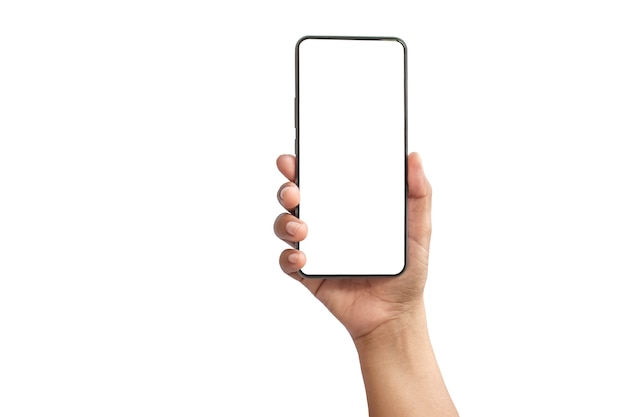 La mano sostiene el teléfono móvil de pantalla blanca.