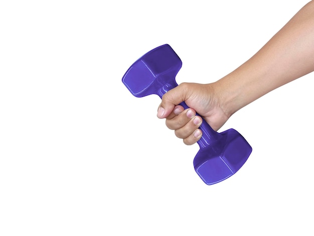 Mano sujetando dumbell sobre fondo blanco aislado