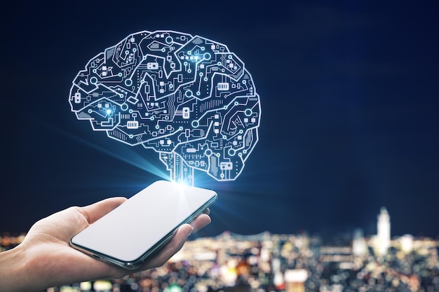 Mano con teléfono inteligente y cerebro de circuito creativo en el fondo borroso de la ciudad nocturna Inteligencia artificial y concepto de transformación
