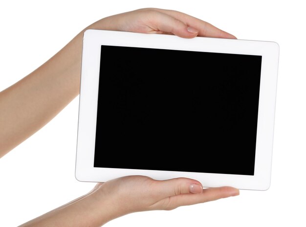 Manos sosteniendo tabletas PC aisladas en blanco