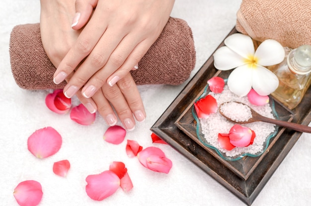 Manos Spa. Concepto de manicura