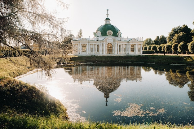 Mansión Kuskovo en Moscú, Rusia. La mansión Kuskovo es un monumento único del siglo XVIII, una residencia de verano en Moscú.