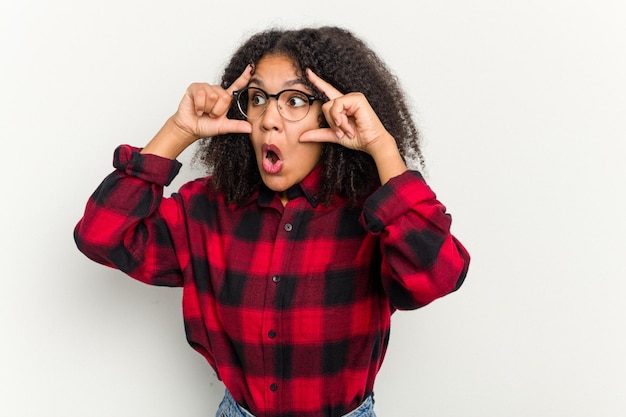 mantendo os olhos abertos para encontrar uma oportunidade de sucesso