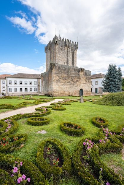 Mantener la torre del castillo en ruinas estructura medievalFue construido por Dom Dinis en el siglo XIV