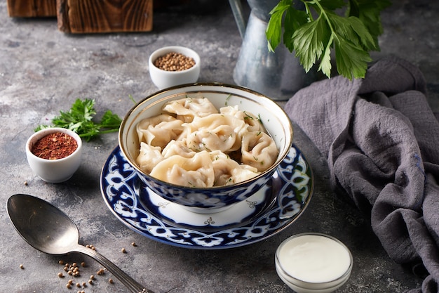 Manti azian tradicional, albóndigas con carne picada