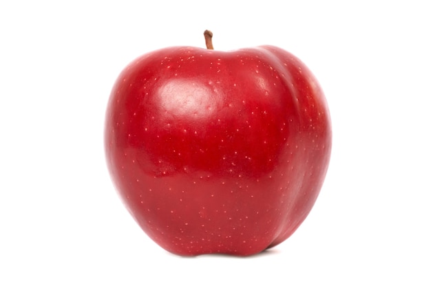 Manzana roja fresca aislado sobre fondo blanco.