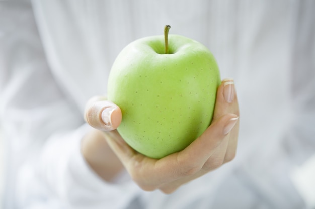 Manzana verde saludable