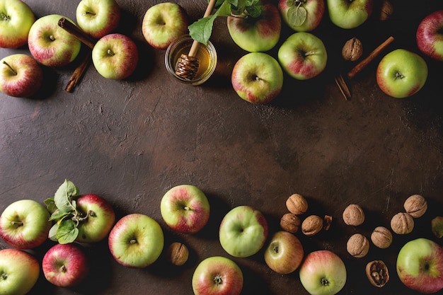 Manzanas maduras de jardinería