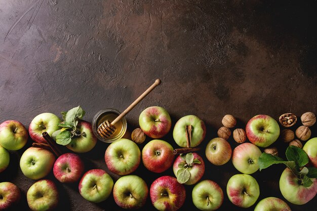 Manzanas maduras de jardinería