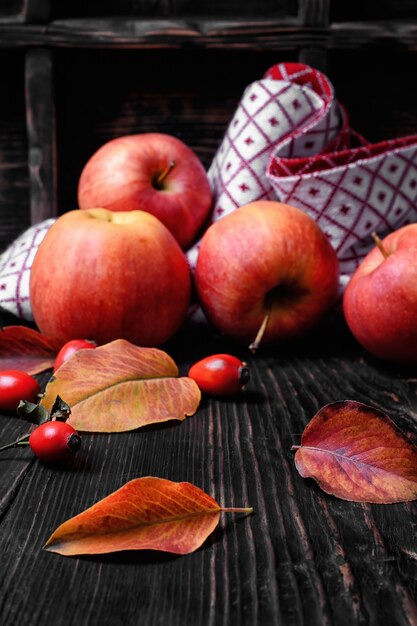 Manzanas maduras de otoño