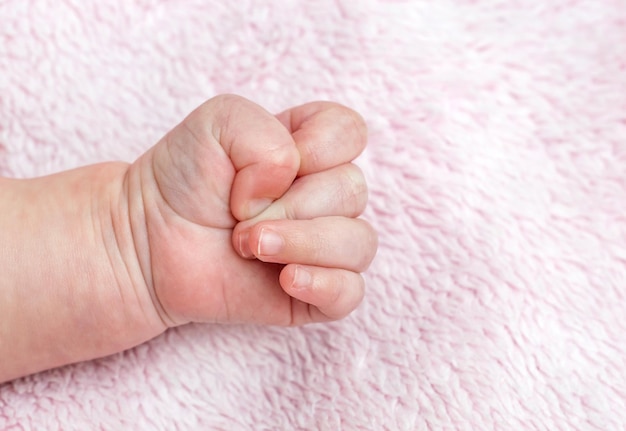 Mão de bebês close-up