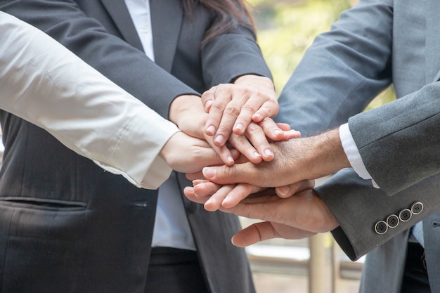 Foto mão de equipe de pessoas de negócios