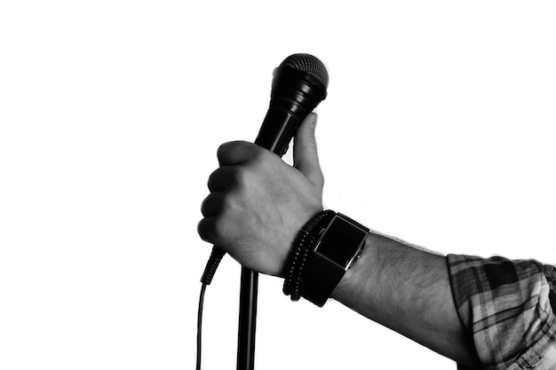 Mão de homem isolada de microfone