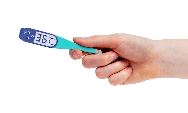 Mão de mulher com modelo de termômetro mostrando temperatura corporal normal 36 isolada em fundo branco Recuperação de cuidados de saúde do controle de doenças sobre o conceito de bem-estar