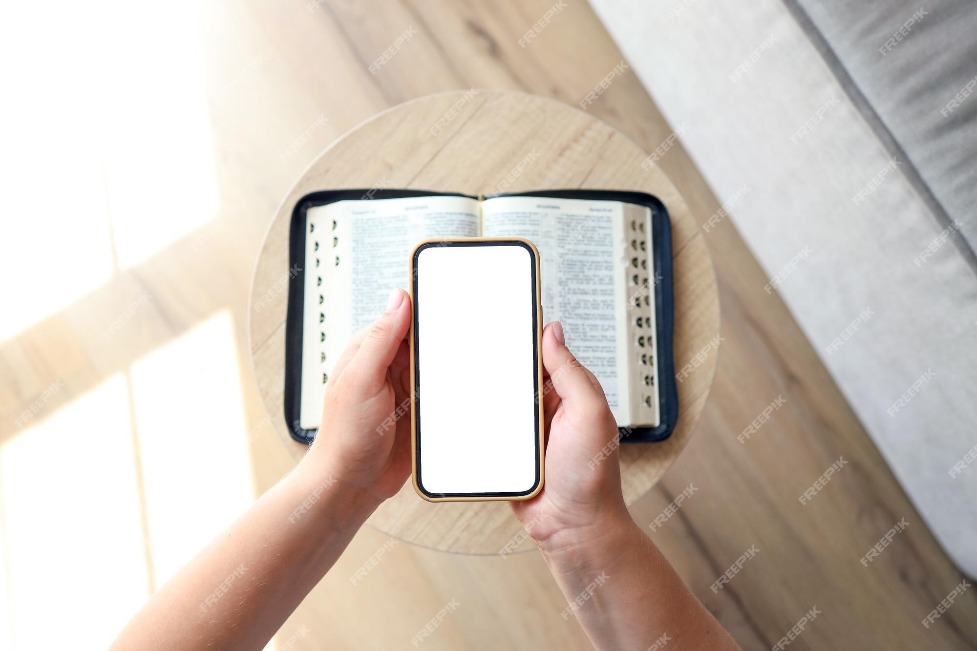 La Biblia y el Celular