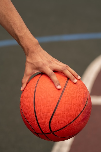 Três vezes no topo do mundo com a bola de basquete nas mãos