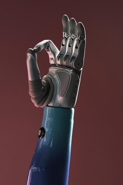 Foto mão protética para pessoas com deficiência