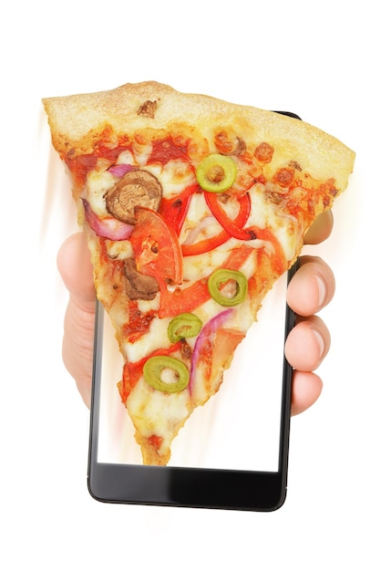 Mão segurando o smartphone com pizza