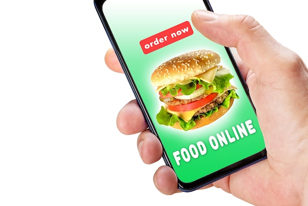 Mão segurando o telefone com pedido de aplicativo e entrega de comida na tela isolada no branco