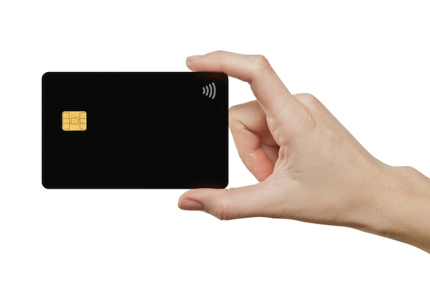 mão segurando um cartão de crédito em um fundo branco