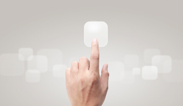 Foto mãos tocando interface de tela de botão conexão global rede de clientes