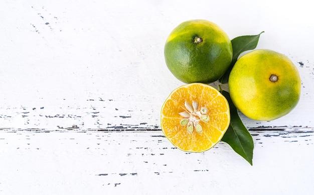 Mapo es un híbrido de mandarina y toronja Es una fruta baja en calorías es fuente de vitaminas