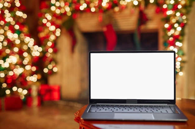 Maquete de tela de laptop no natal