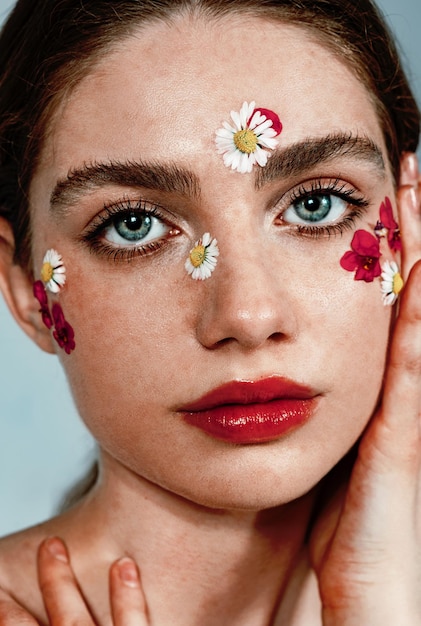 Maquiagem com flores coleção de aparência de moda estética suave