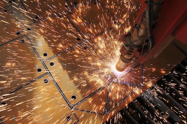 La máquina de corte por láser CNC