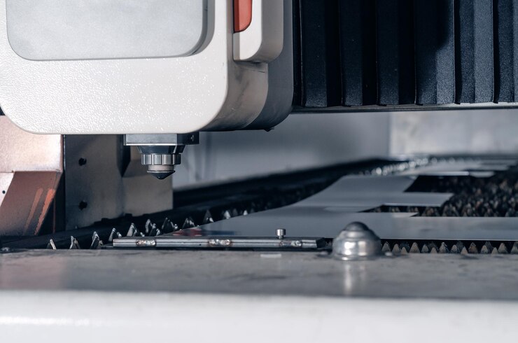 Foto máquina de corte de metal corte por láser primer plano
