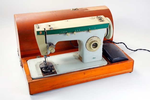 maquina de coser antigua