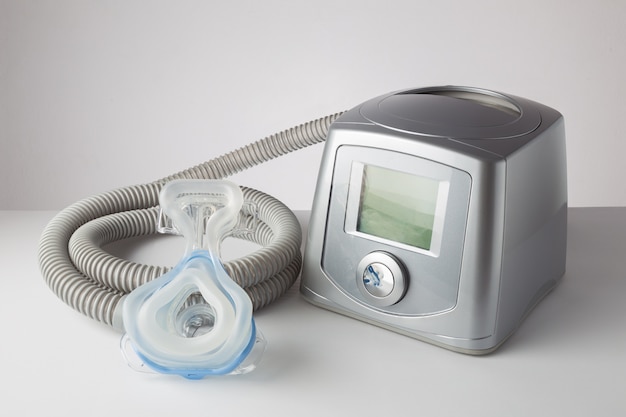 Máquina de CPAP, máscara e mangueira