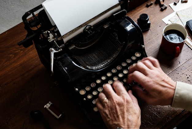 Foto máquina de escribir vintage disparar